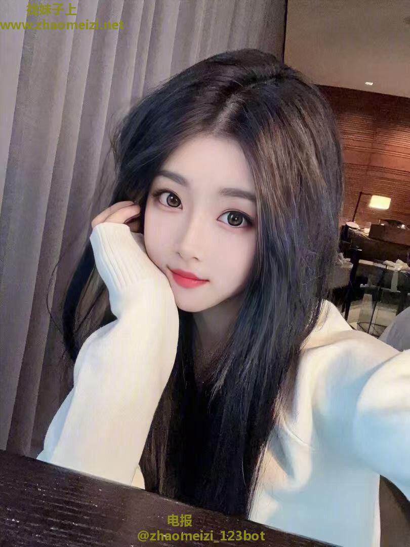 年轻苗条销魂骚妹