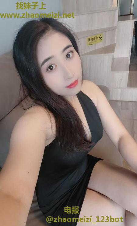 白云舌吻波波