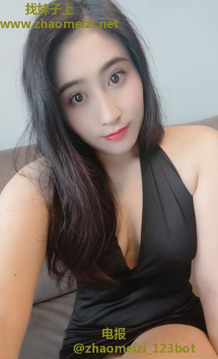白云舌吻波波