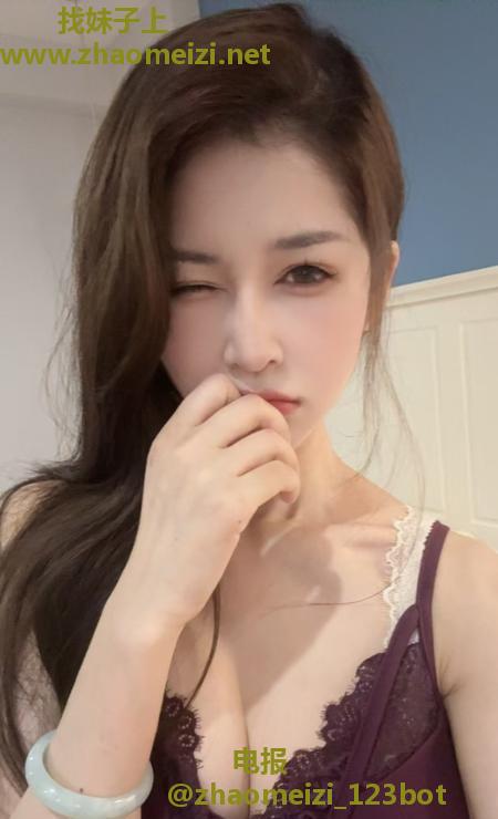 颜值美女老师