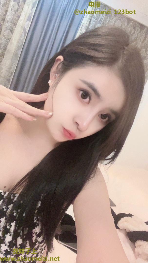 性感大奶小骚货
