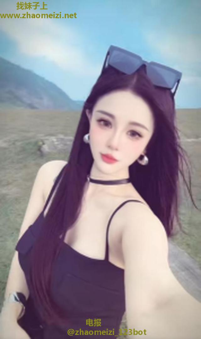 御姐自带鲤鱼嘴