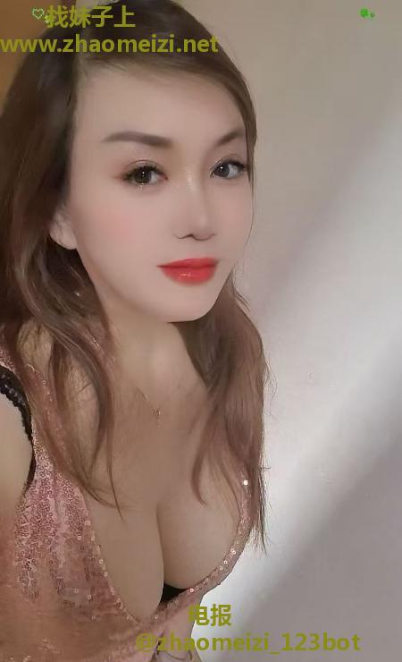 二返风骚少妇