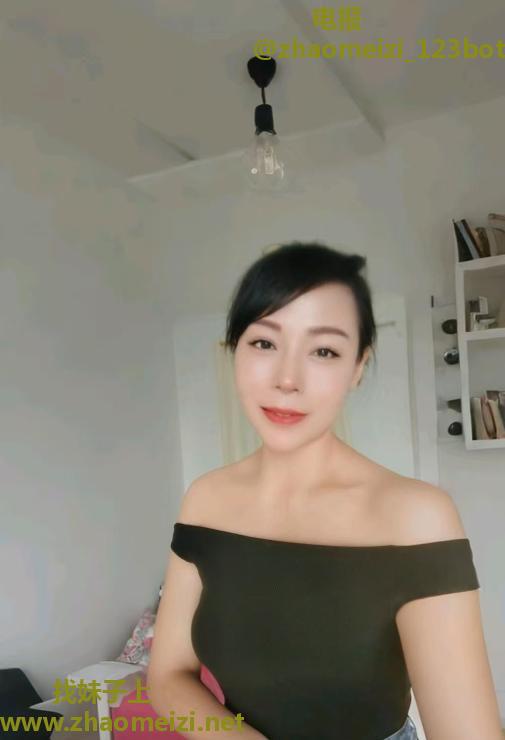 激情舌吻少妇