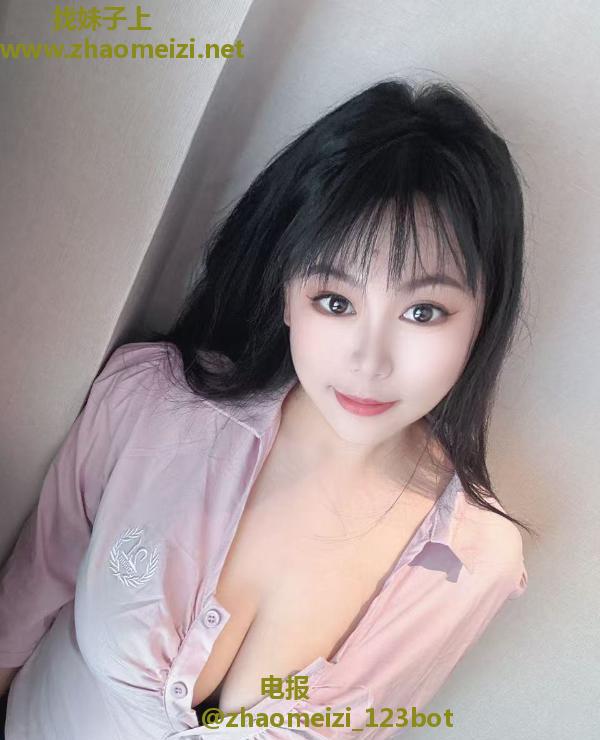 丰满的妞悦悦