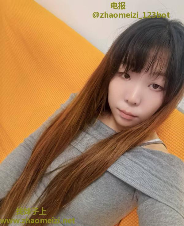 微胖大胸少妇