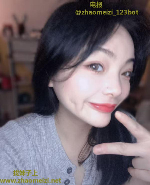 肤白虎牙妹文文