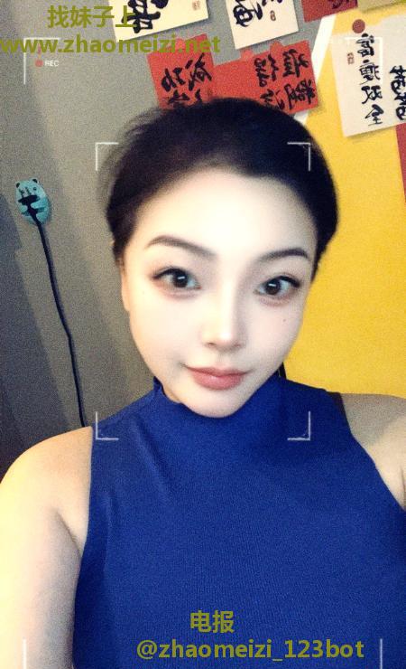 肤白虎牙妹文文