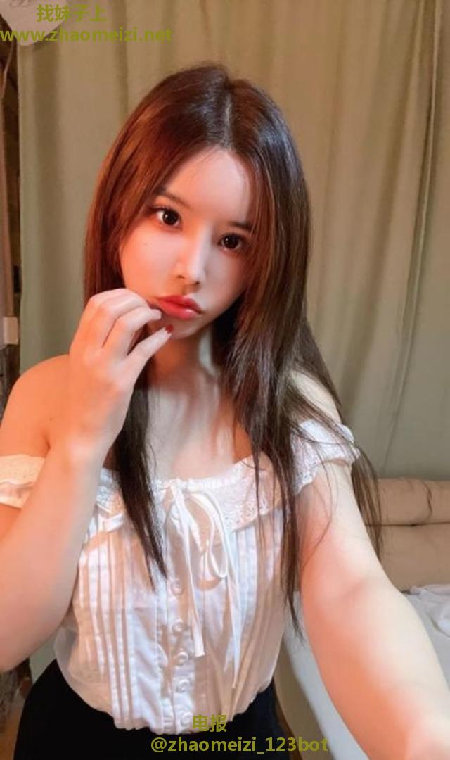 美乳甜甜