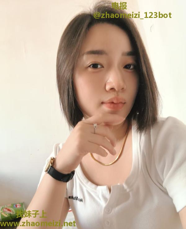 高冷气质美女一枚