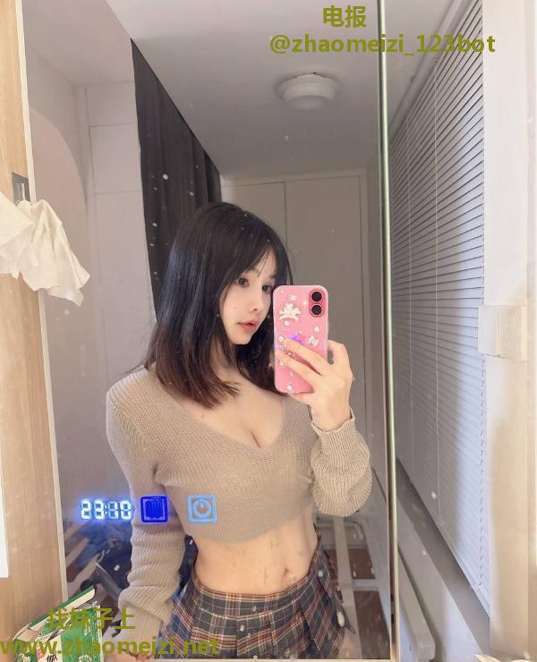 细腰翘臀女友感老师