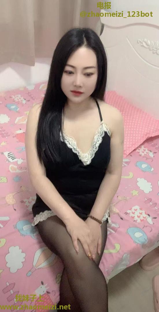 自聊居家美少妇