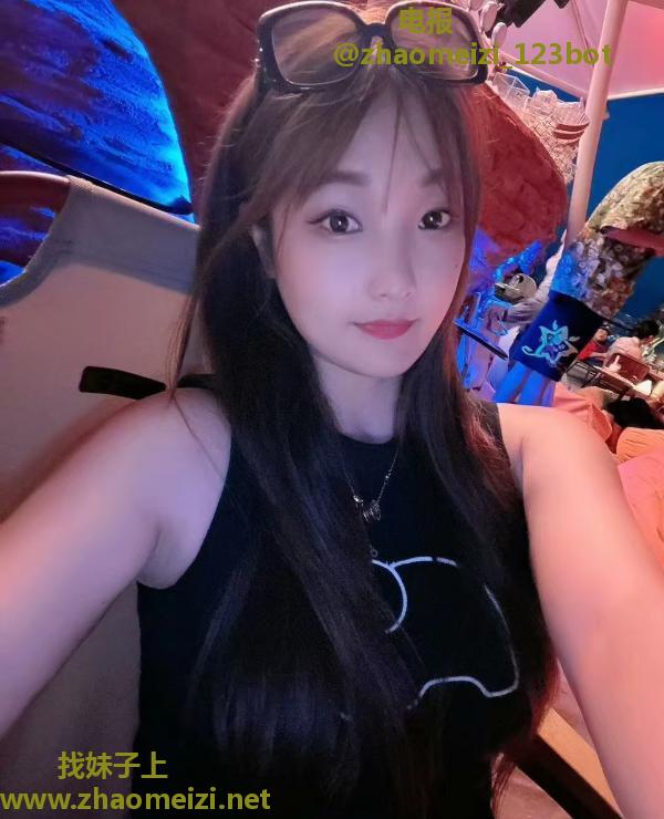 173cm巨乳白兔