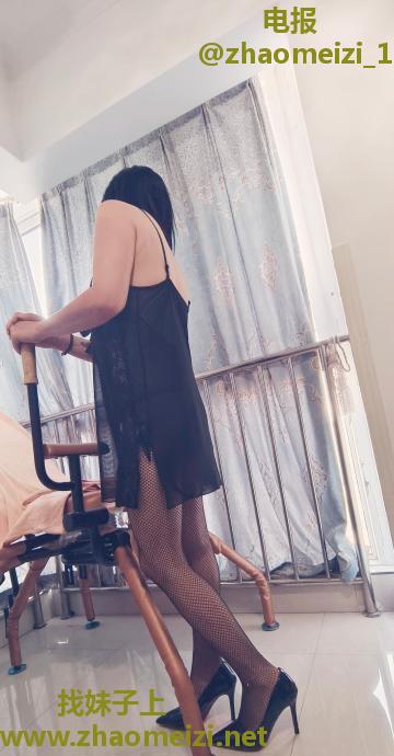 服务型黑丝骚妇