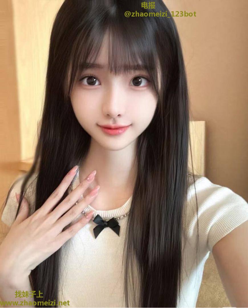 甜美反差水嫩小妹