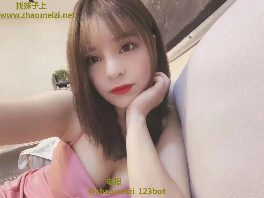 高颜值长腿妹妹