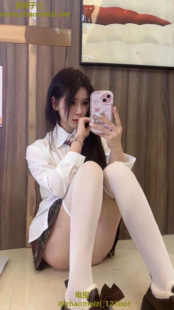 东昌府长腿白丝学姐