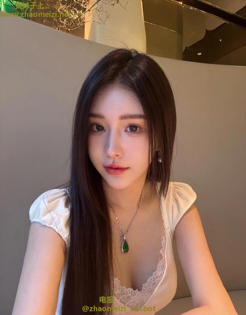 崇川邻家水嫩小妹
