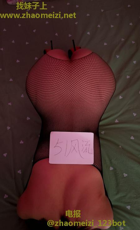 高挑身材服务系少妇