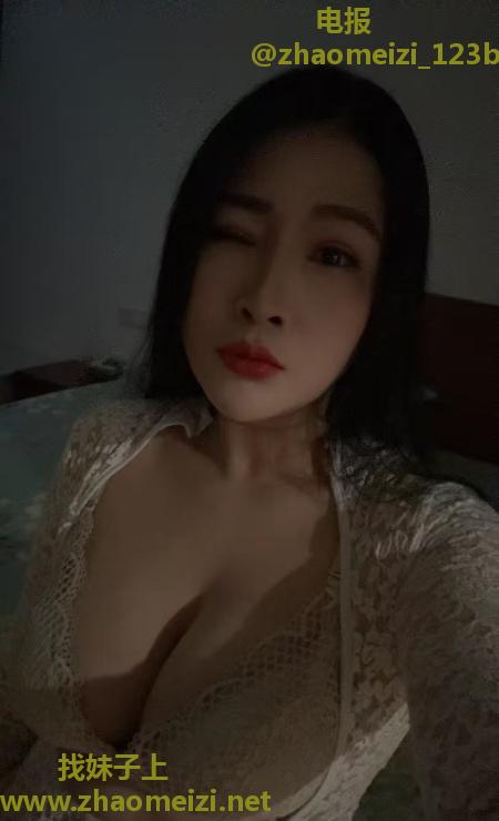 体验胸器美女