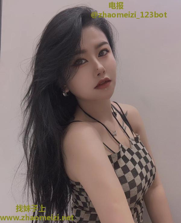 龙华大奶木子