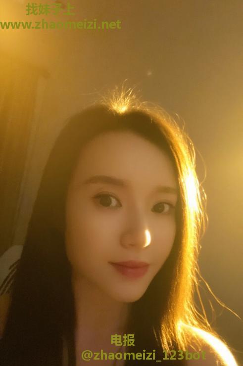 小喷泉骚姑娘