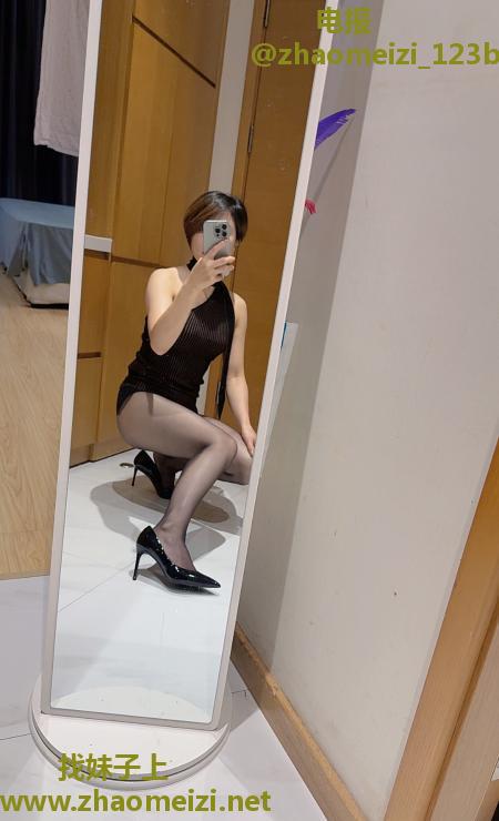 余杭健谈小姐姐