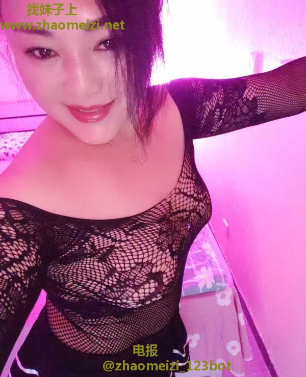 三通服务型熟女