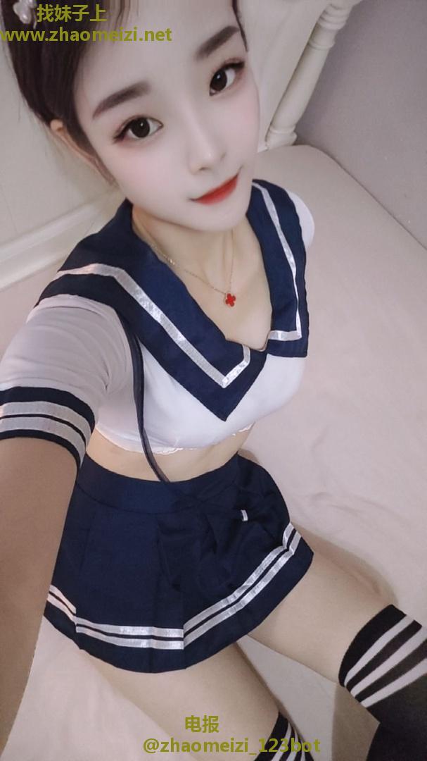 爱被舔插的骚女茉莉