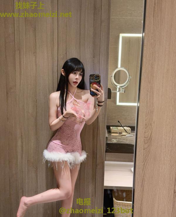 长腿细腰美女团团
