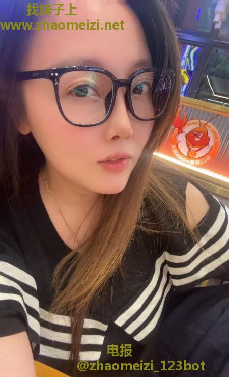 丰满少妇