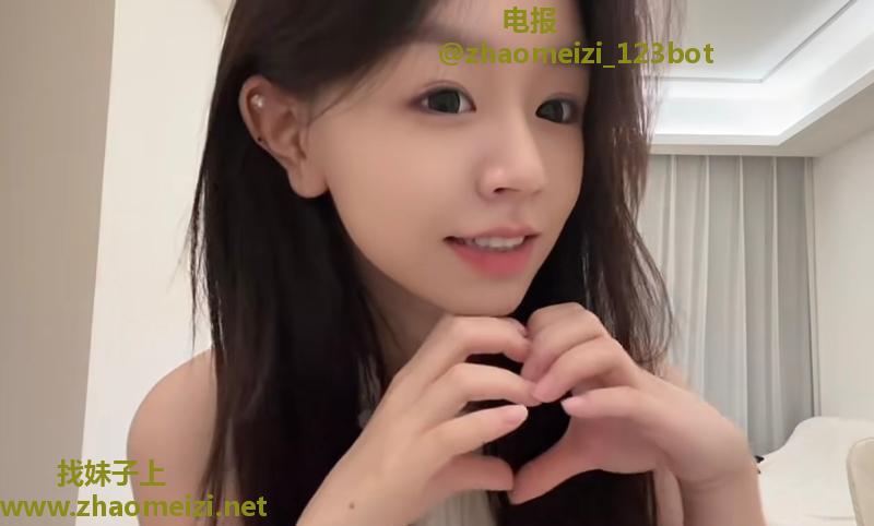 调皮丫头居居