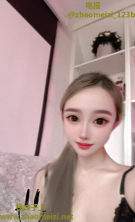 三通肥臀美少妇