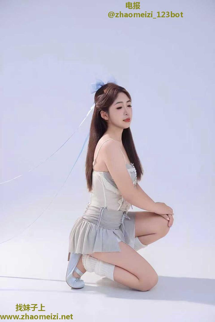 美胸骚妇