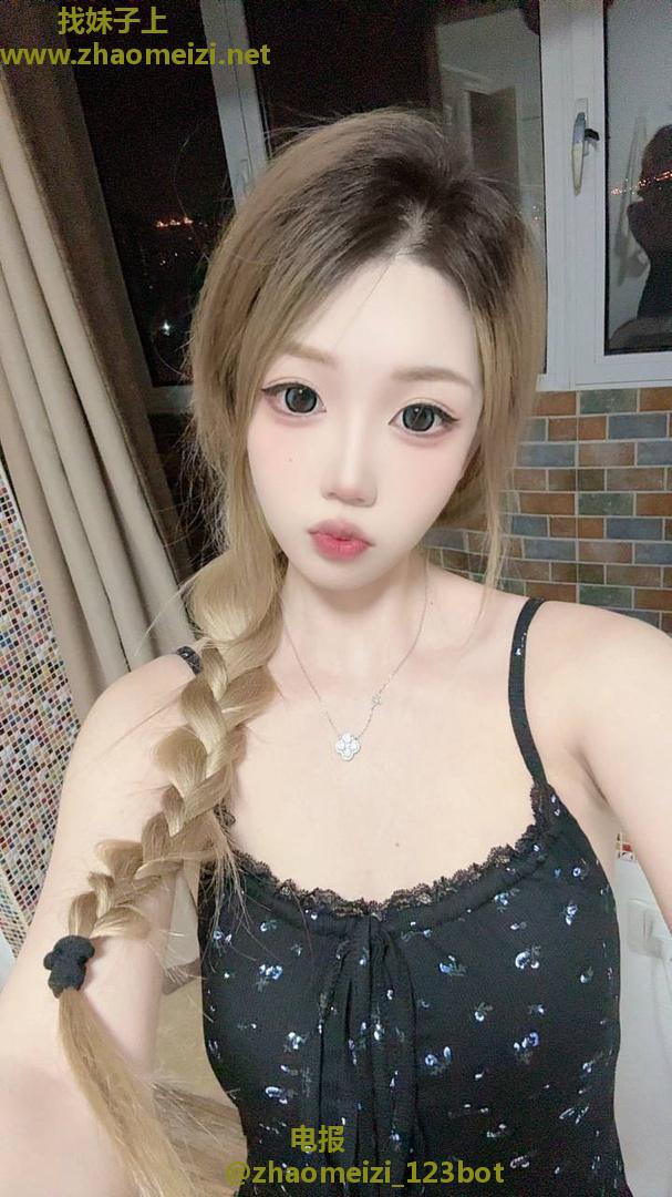 清纯反差小萌妹
