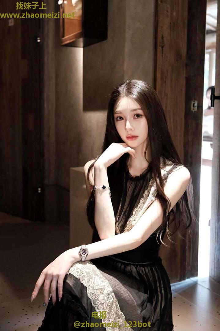 水滋滋嫩辣妹
