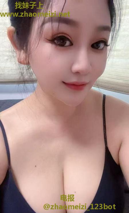 波霸骚少妇