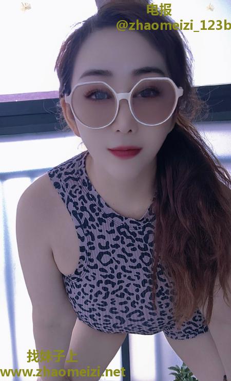 服务耐心熟女
