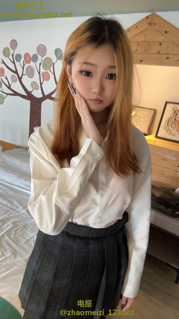粉嫩小鲍鱼