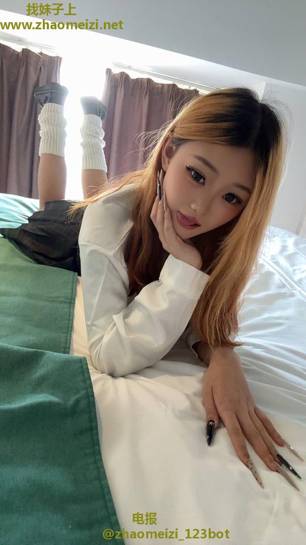 粉嫩小鲍鱼
