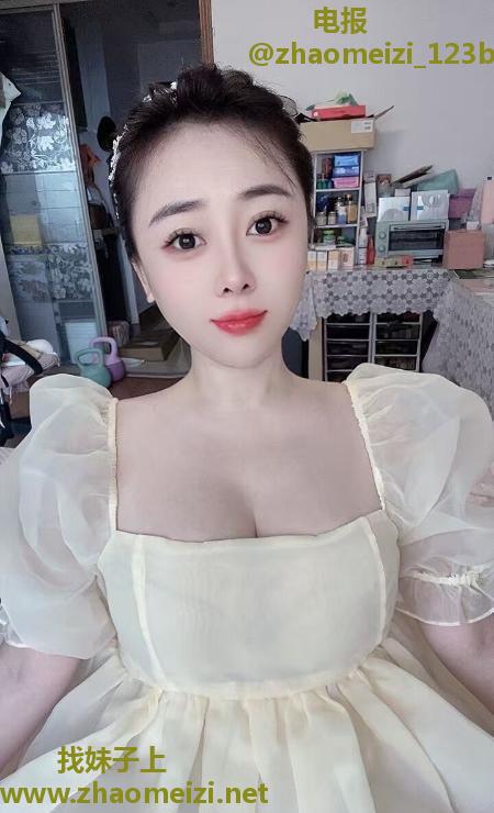 短发御姐艾琳