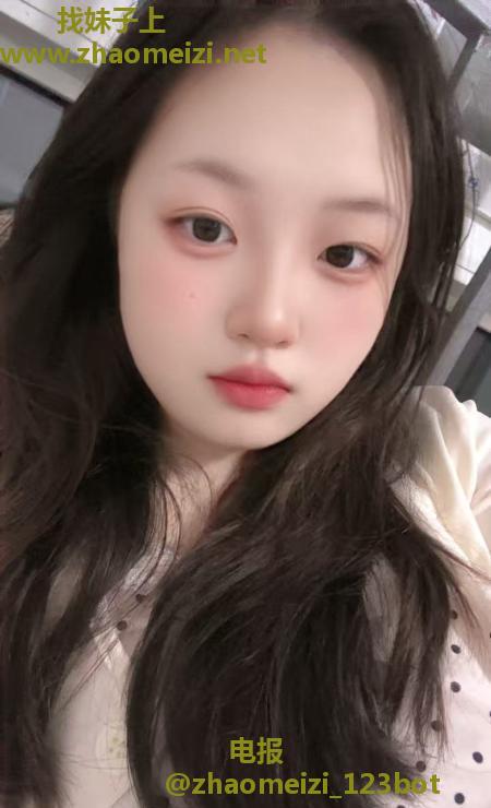 南京南大高个美少女