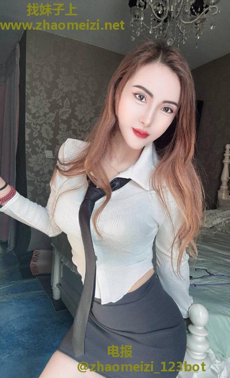 风骚制服诱惑老师