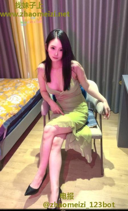 苗苗小蛮腰