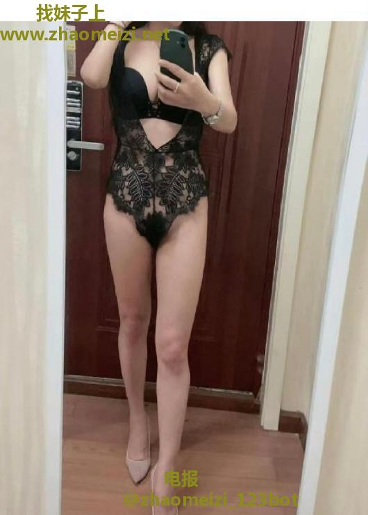 性感爆乳辣妹