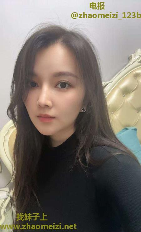 南门蜜桃臀优小雅