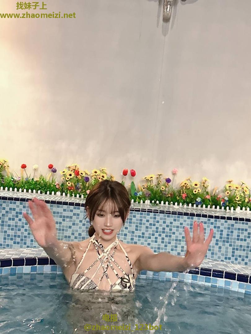 极品微胖巨乳00后