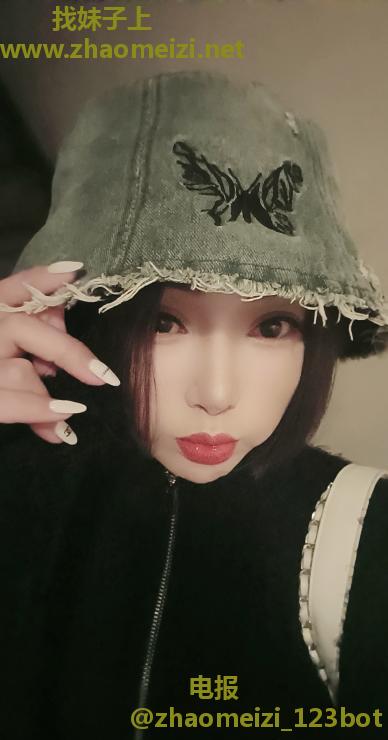 娇小少妇六宝