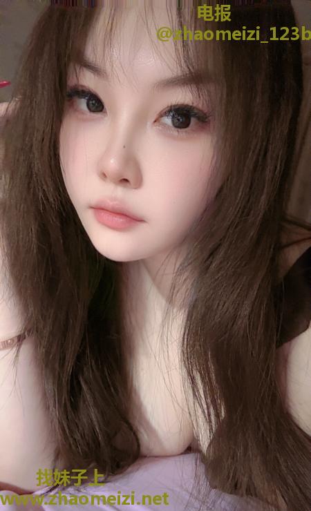 南门胸大美妞