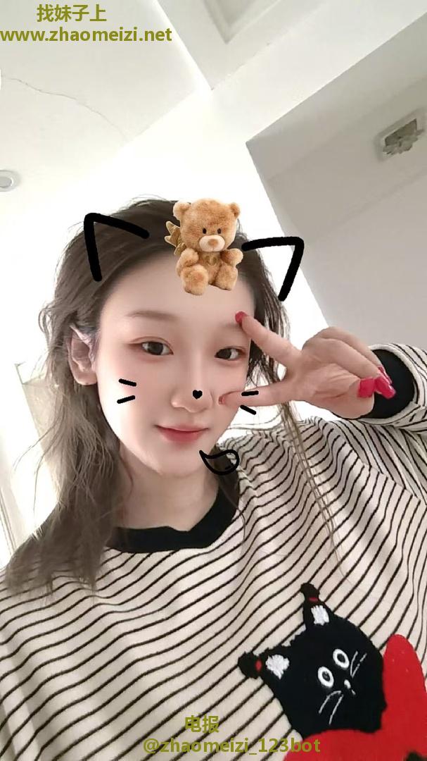 闵行00后小妹甜甜